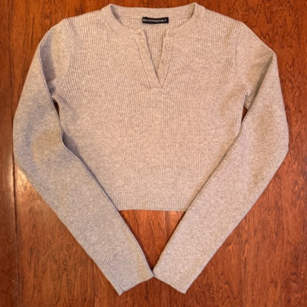 Brandy Melville Cropped Sweater